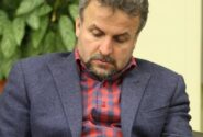وزیر اقتصاد با چه مناطق آزادی طرف است؟