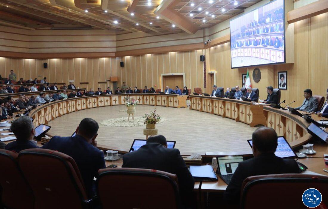 تراموا بهترین گزینه برای حل مشکل ترافیک رشت