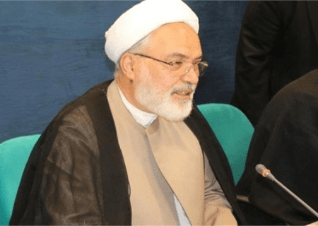 شروع با تقدیر از هنرمندان