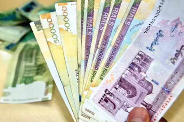 پزشکیان باید فوری برای ترمیم حقوق کارمندان کاری کند