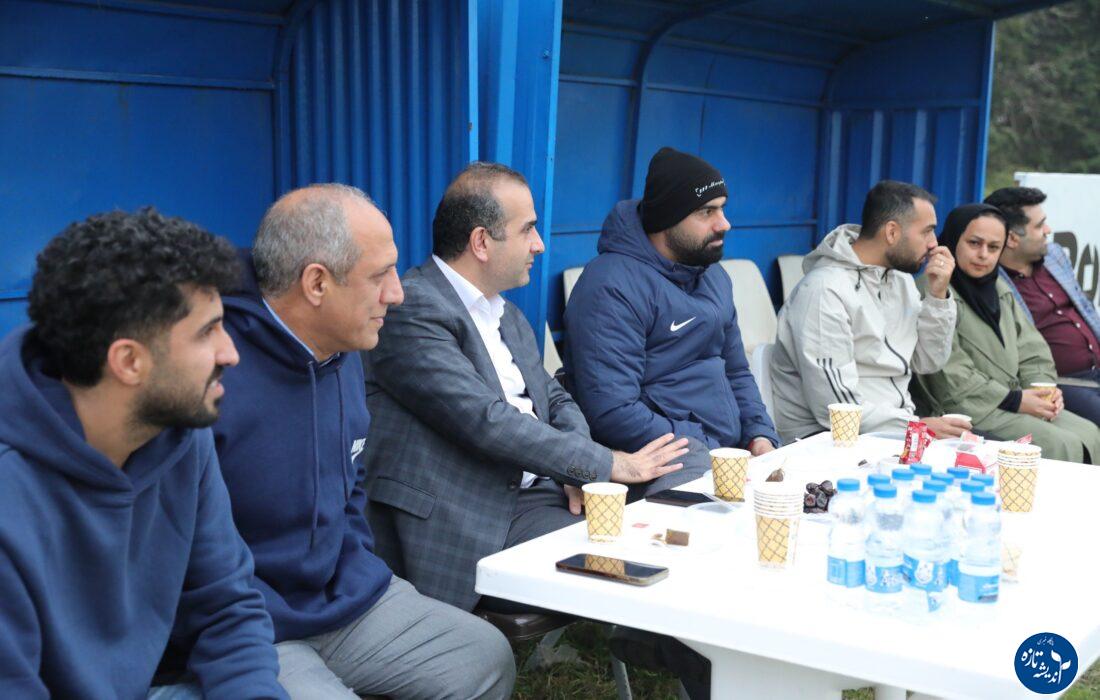 حضور مدیرعامل سازمان منطقه آزاد انزلی در تمرین تیم ملوان بندرانزلی