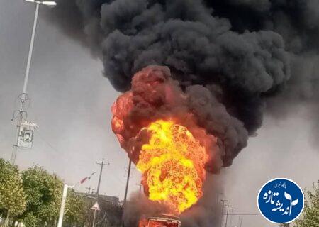 راننده کامیون با آتش به آتش نشانی رفت