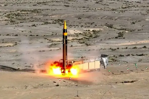 پیشرفته ترین موشک ایران بر روی لانچرها سوار شد