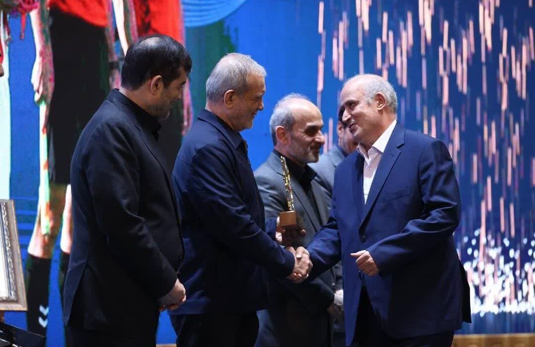 پاداش رئیس جمهور برای صعود آسان