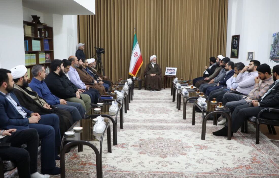 فعالان فرهنگی باید پیام انقلاب را با زبان نسل جوان تبیین کنند
