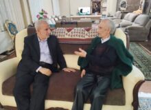نماینده رشت در مجلس به دیدار معلم بازنشسته خود رفت