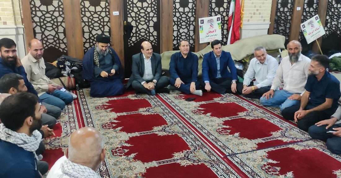 دیدار علیرضا مسچیان «فرماندار شهرستان لاهیجان» به همراه رضا زنده دل «شهردار» و فرمانده سپاه شهرستان با زائران لاهیجانی مرقد امام خمینی «ره»