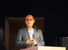 هنر، چراغ راه حال و آینده جامعه است
