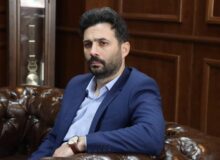 وقتی نقد، جای خالی عملکرد را پنهان می‌کند
