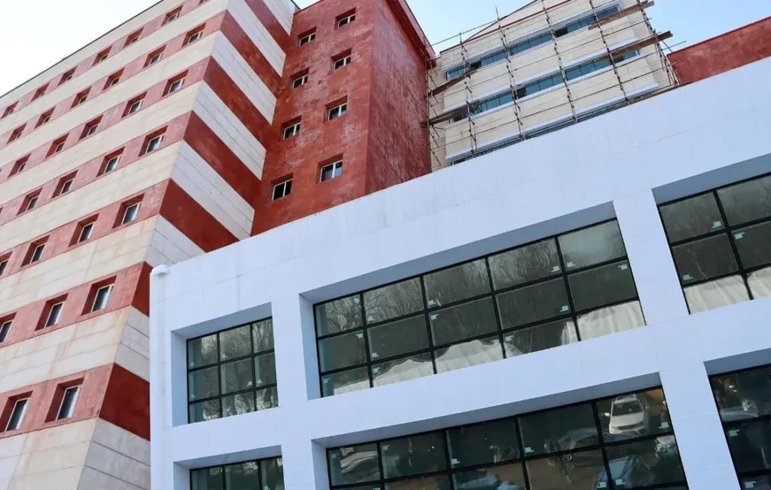 بیمارستان لاکان در حال گشایش