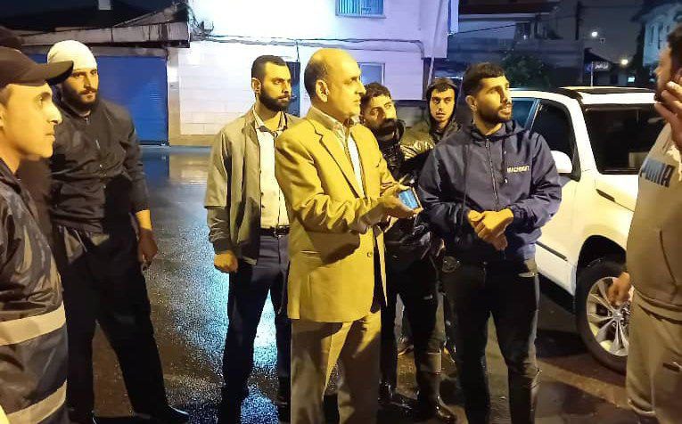 بازدید استاندار گیلان از مناطق دچار آب‌گرفتگی ‌شده در بندر انزلی