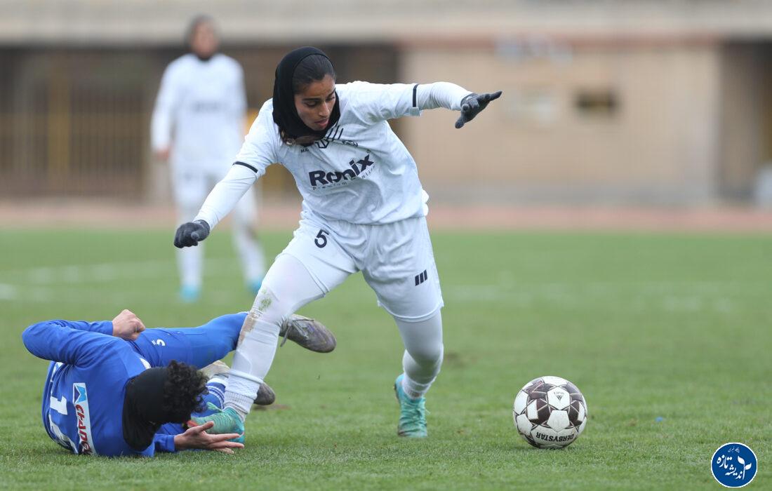 دیدار تیم های فوتبال بانوان سنگین ماشین ایستا البرز – ملوان بندرانزلی