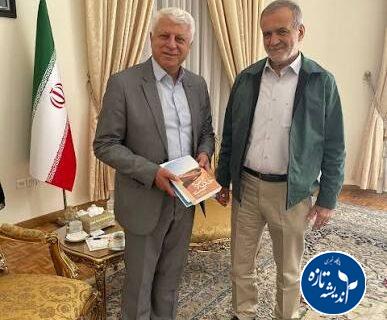 فیاض زاهد، سخنگوی اسبق دولت پزشکیان