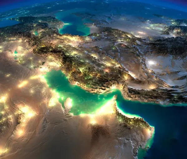تنگه هرمز، گلوگاه اقتصاد دنیا در دست جمهوری اسلامی ایران