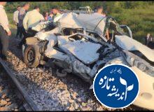 برخورد خودروی سواری پژو ۲۰۶ با قطار در جاده لاکان رشت