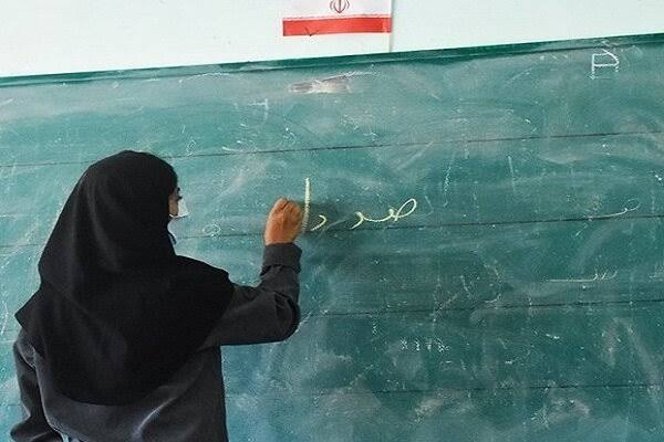 معلمان حق‌التدریس آزاد از مهرماه حقوق ۱۲ ماهه می‌گیرند